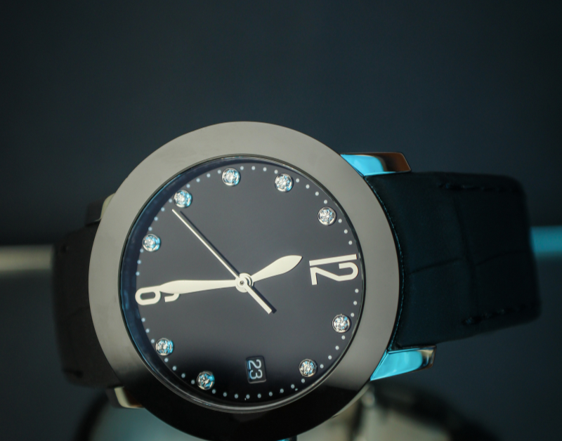 F400 watch latest model